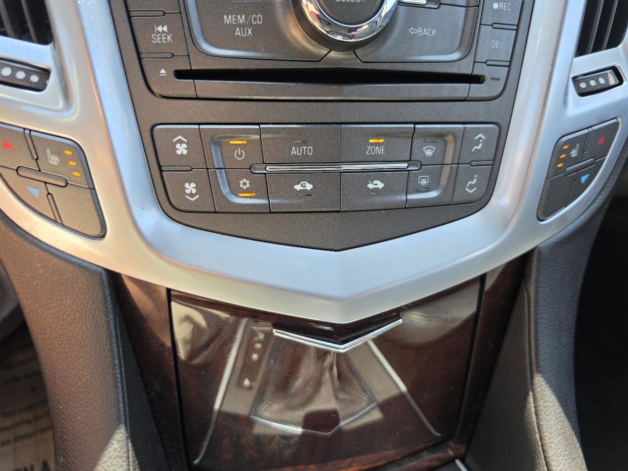 Used 2010 Cadillac SRX Luxury FWD image 16