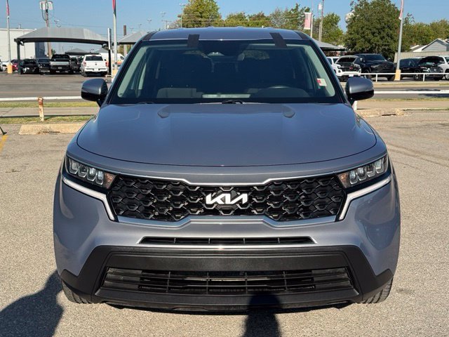 Used 2023 Kia Sorento LX AWD/4WD image 2
