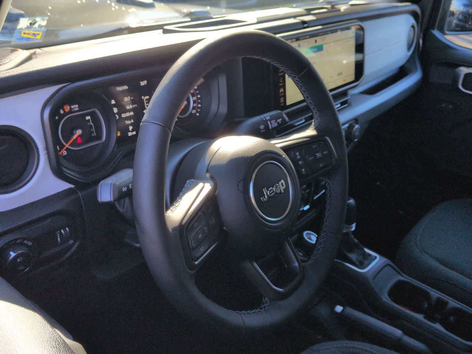 New 2026 Jeep Gladiator Sport AWD/4WD image 2