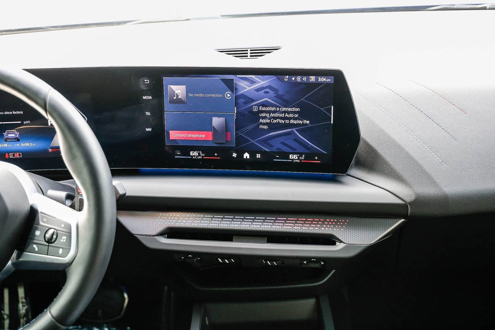 Used 2025 BMW M235i xDrive w/ M Performance Package image 11