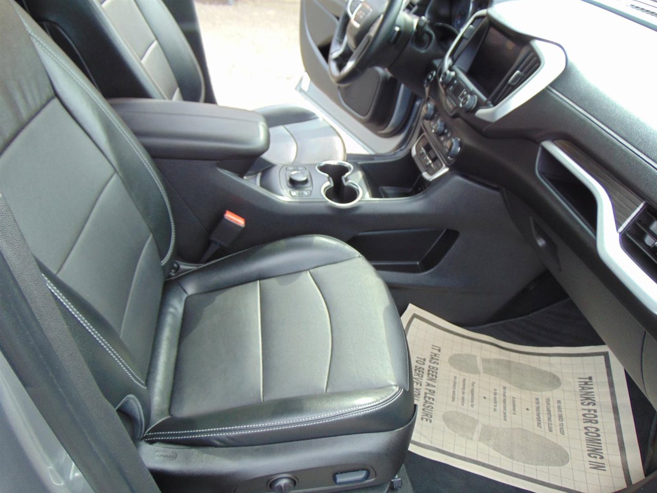 Used 2023 GMC Terrain SLT image 20