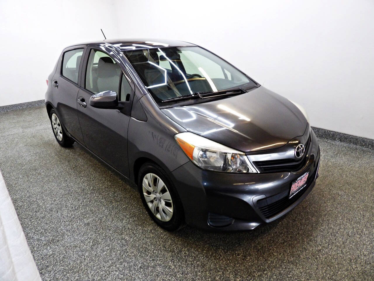 Used 2013 Toyota Yaris LE FWD image 6