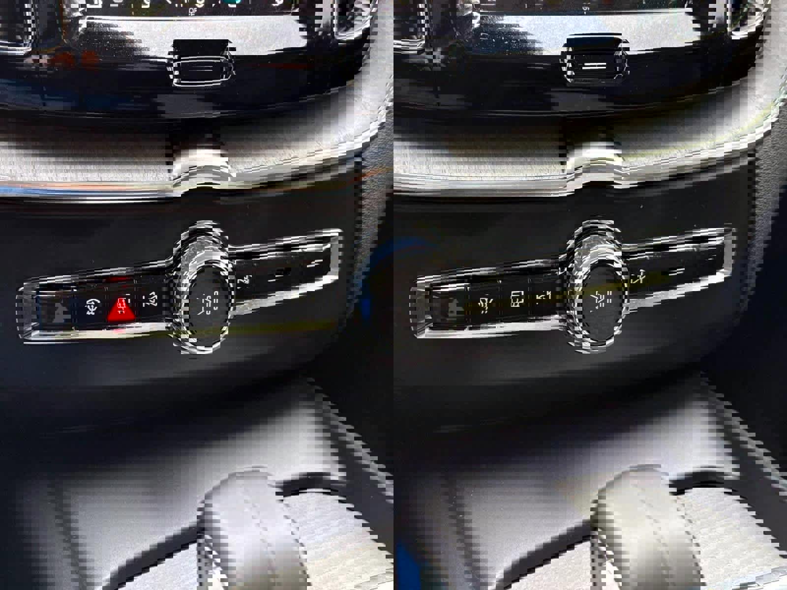 Used 2025 Volvo XC60 B5 Plus image 25