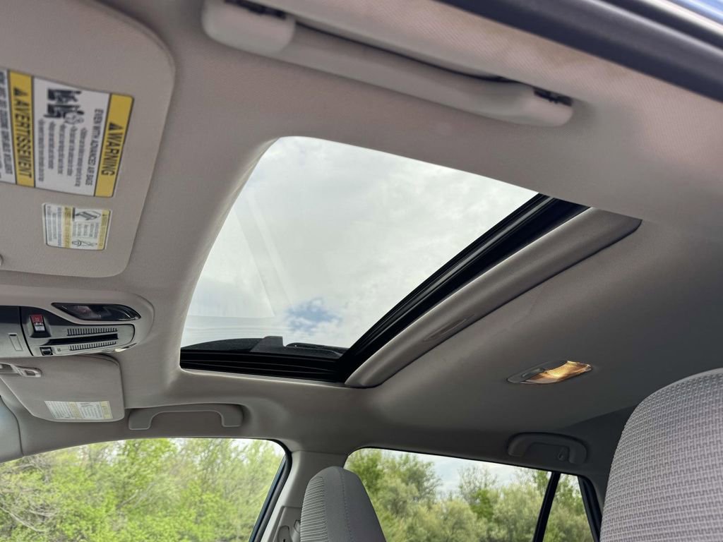 Used 2022 Subaru Outback Premium image 5