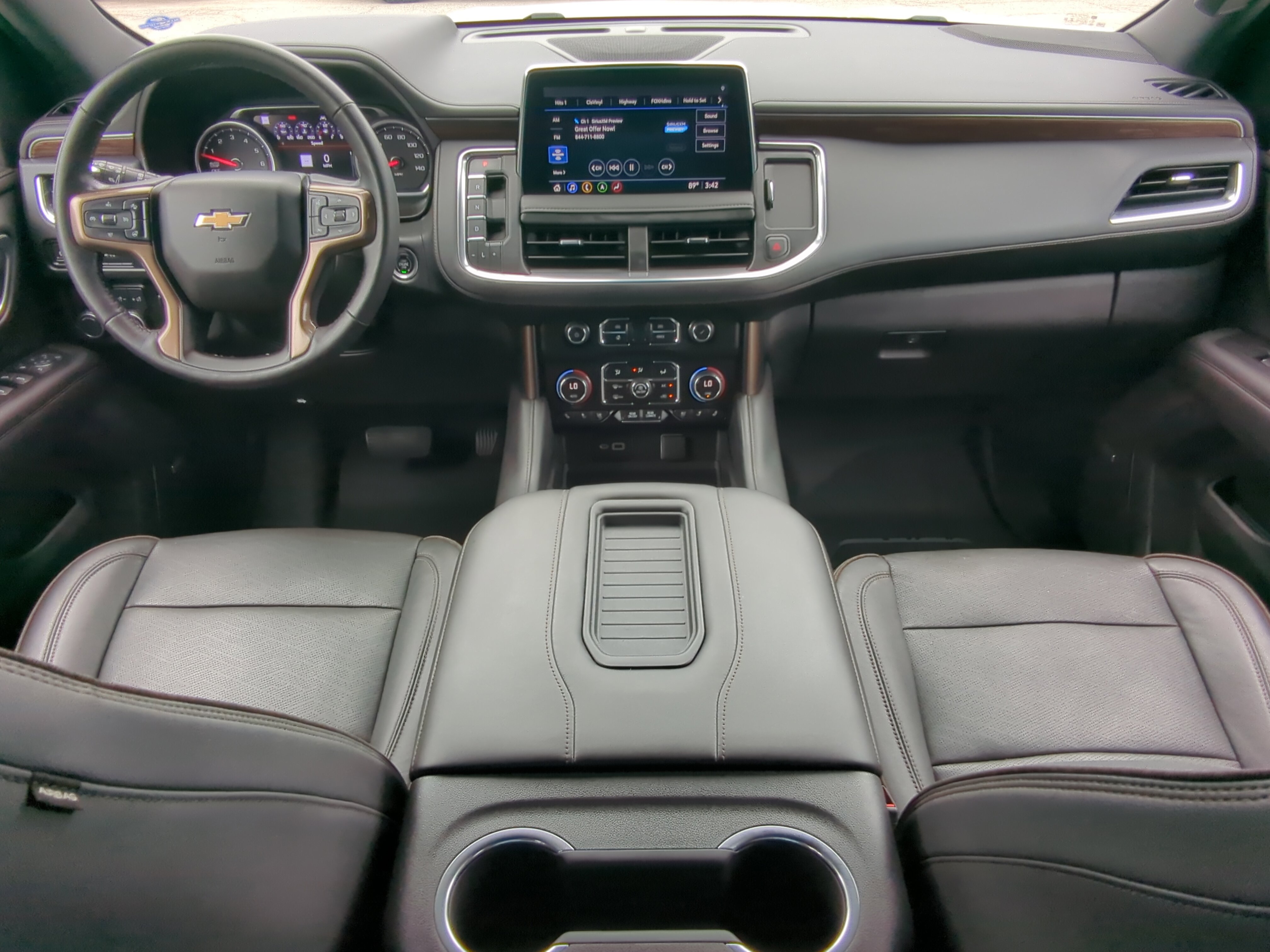 Used 2021 Chevrolet Suburban High Country w/ Premium Package RWD image 13