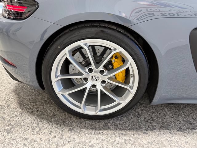 Used 2023 Porsche 718 Boxster Spyder RWD image 58