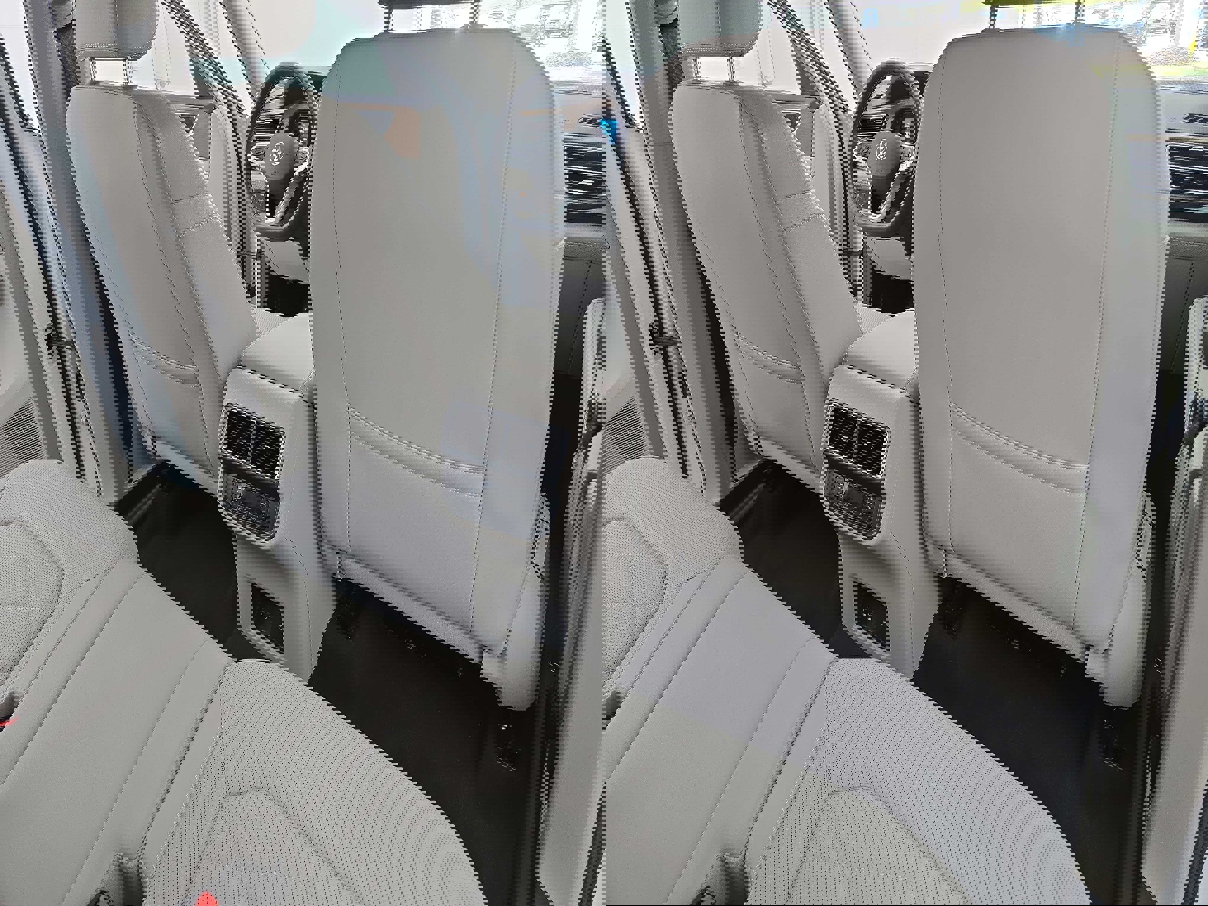 Certified 2024 Volkswagen Atlas SE image 11