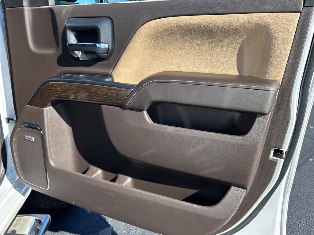 Used 2019 GMC Sierra 2500 Denali w/ Duramax Plus Package AWD/4WD image 27