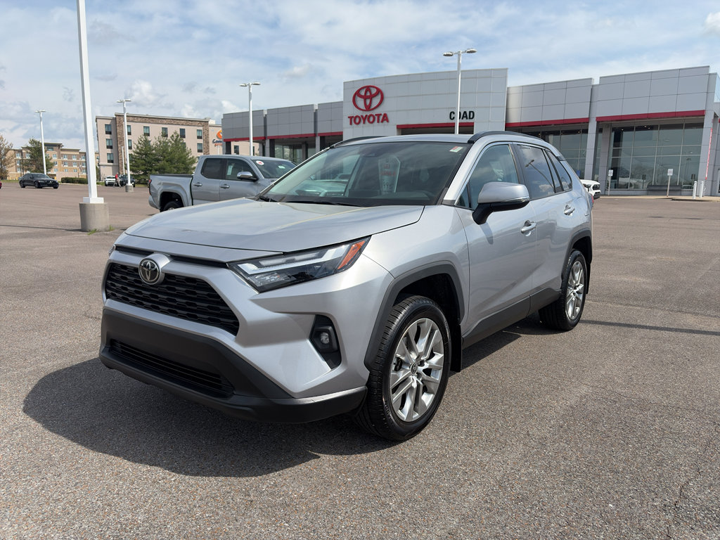 Used 2023 Toyota RAV4 XLE Premium image 1