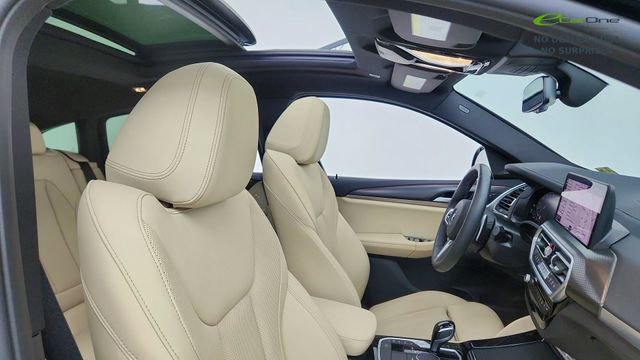 Used 2025 BMW X4 M40i w/ Premium Package image 22