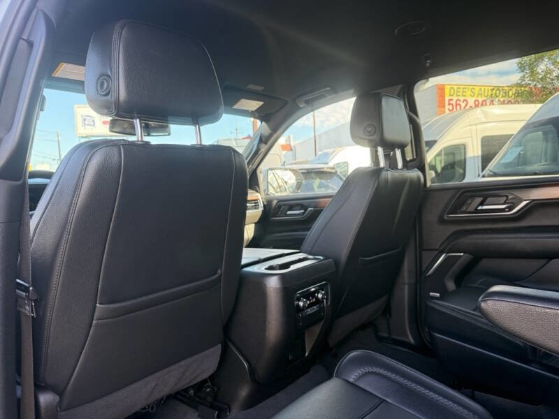 Used 2025 GMC Yukon XL Denali image 20