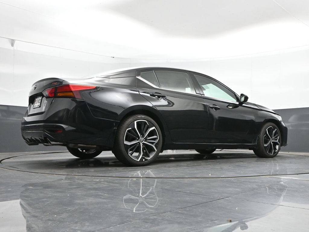Used 2025 Nissan Altima 2.5 SR w/ SR Premium Package FWD image 40