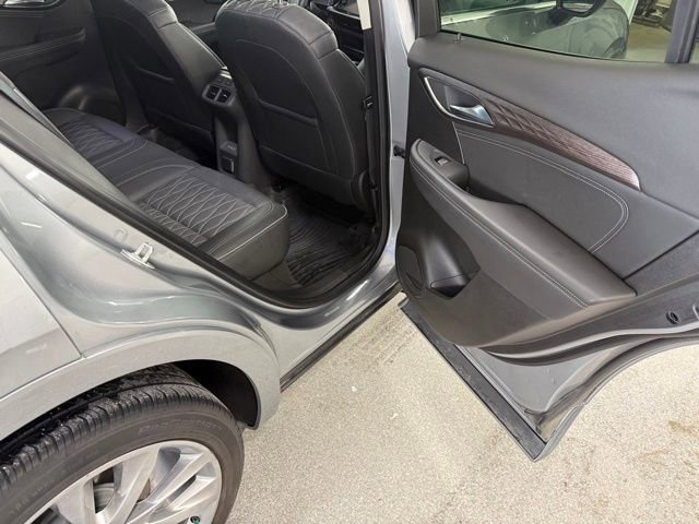 Used 2023 Buick Envision Avenir image 20