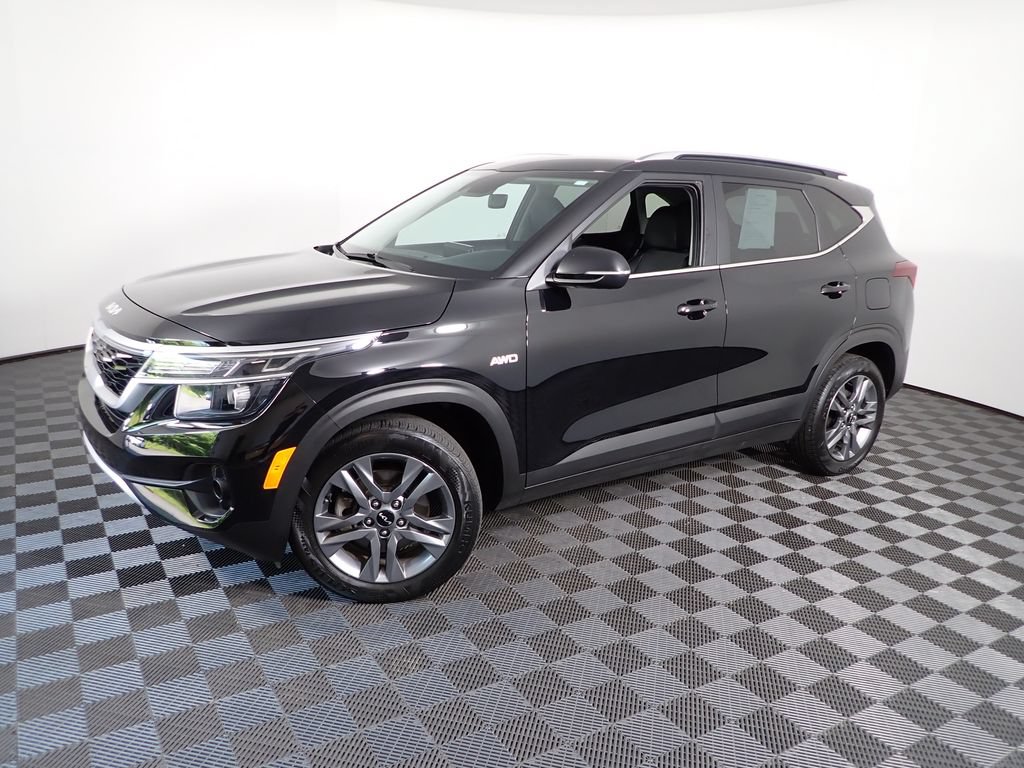 Used 2023 Kia Seltos S AWD/4WD image 8