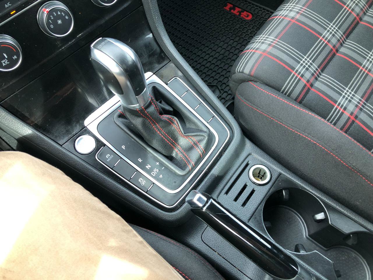 Used 2017 Volkswagen GTI Sport FWD image 26