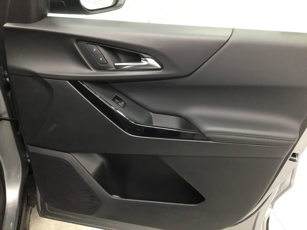 Used 2025 Chevrolet Equinox LT image 33