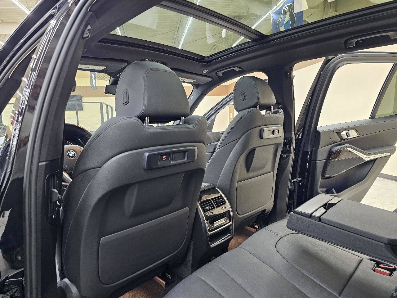 Used 2021 BMW X5 sDrive40i w/ Convenience Package RWD image 26