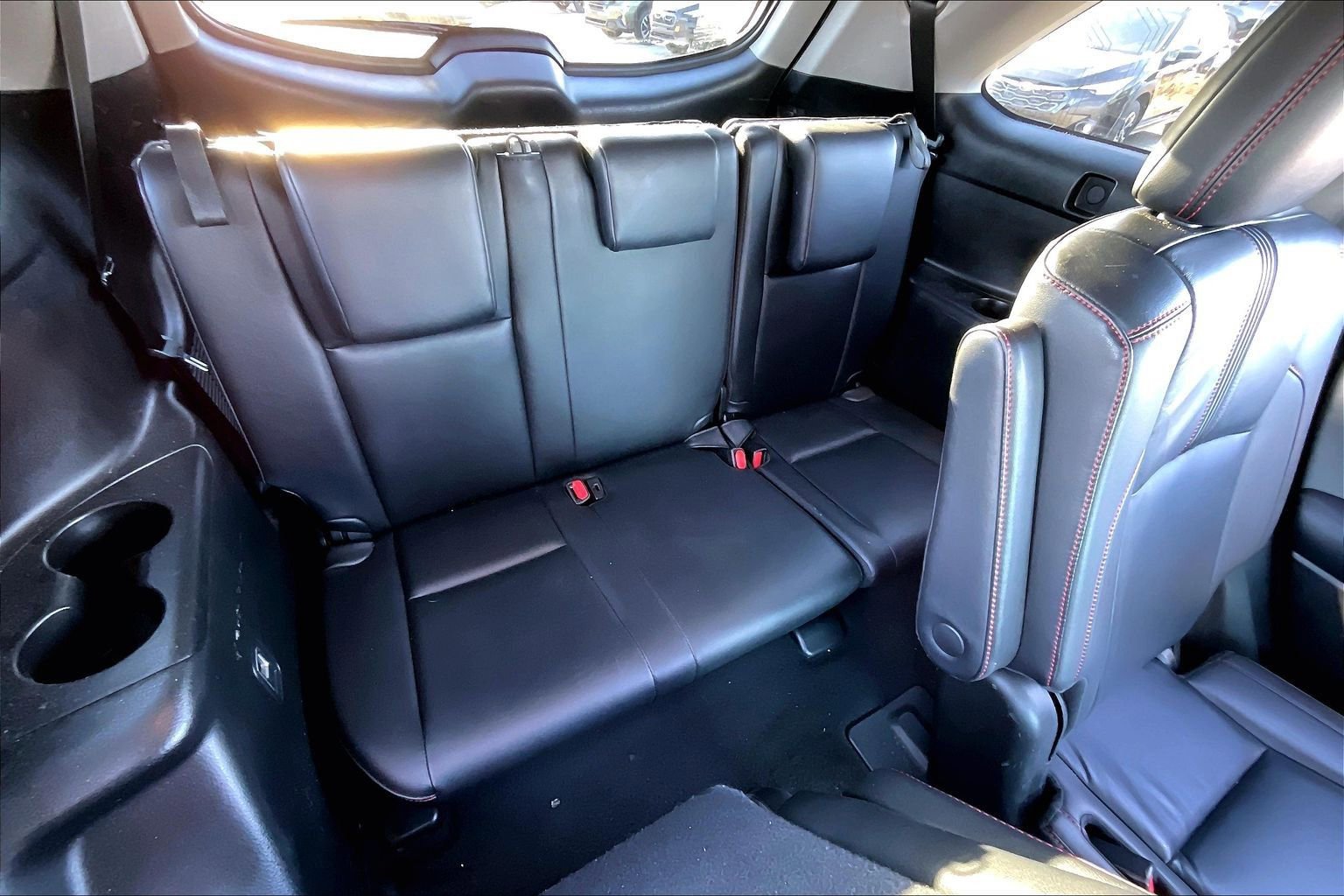 Used 2019 Toyota Highlander AWD V6 image 24