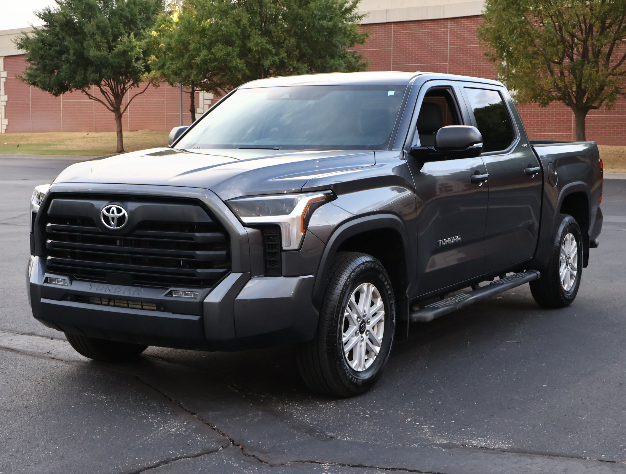 Used 2025 Toyota Tundra SR5 w/ SR5 Convenience Package AWD/4WD image 29