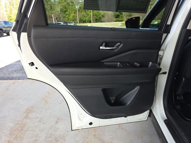 Used 2023 Nissan Pathfinder SL image 47