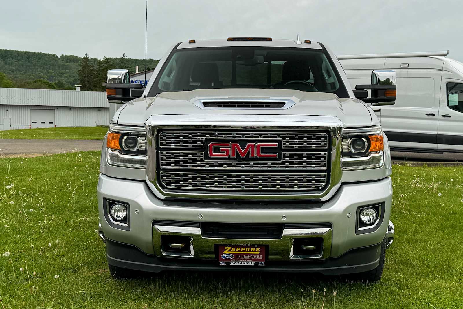 Used 2018 GMC Sierra 3500 Denali w/ Duramax Plus Package AWD/4WD image 8