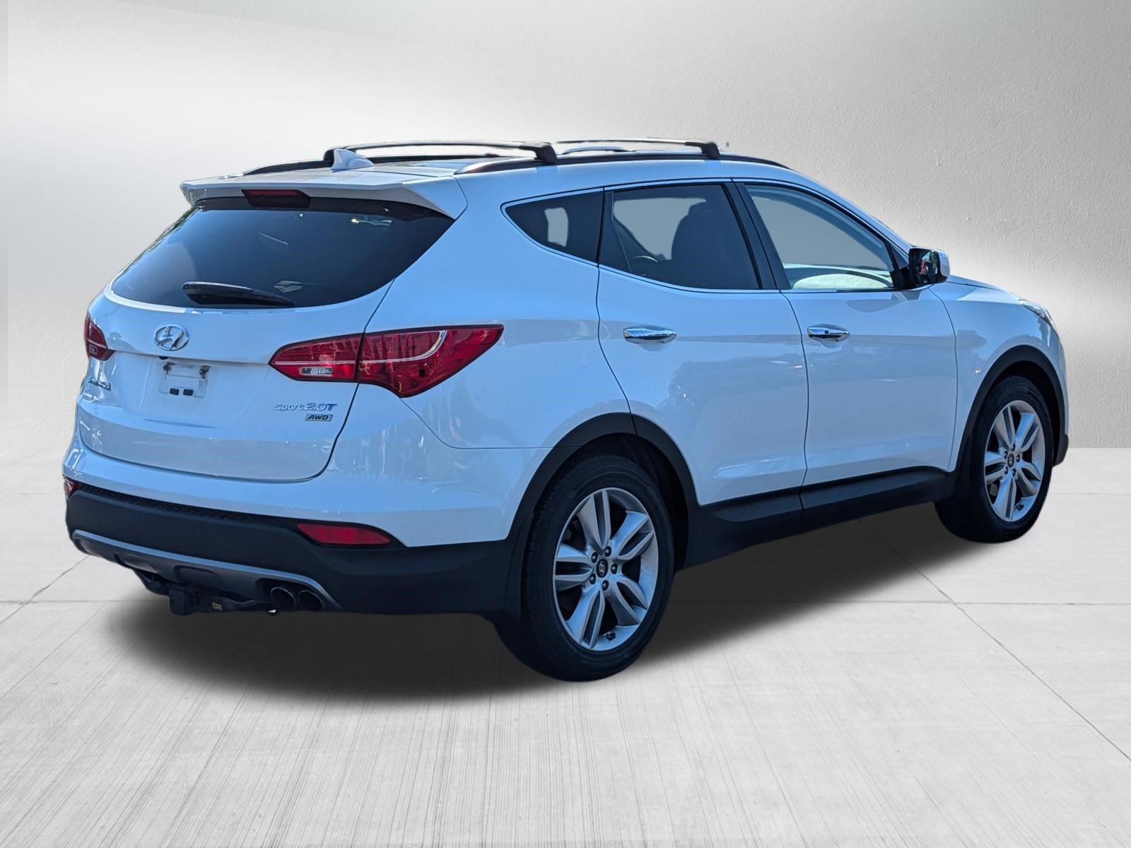 Used 2016 Hyundai Santa Fe Sport 2.0T w/ Option Group 05 AWD/4WD image 3