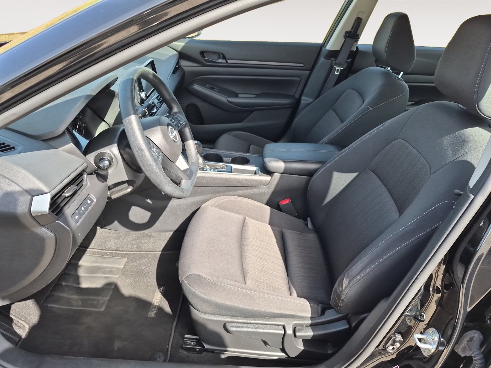 Used 2023 Nissan Altima 2.5 S FWD image 21