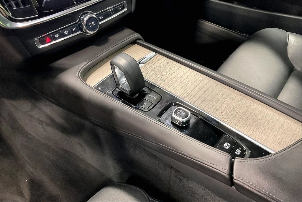Certified 2023 Volvo S90 B6 Plus w/ Protection Package Premier AWD/4WD image 18