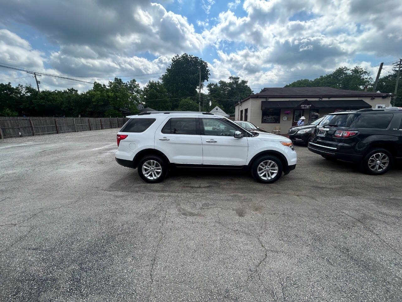 Used 2013 Ford Explorer XLT AWD/4WD image 13