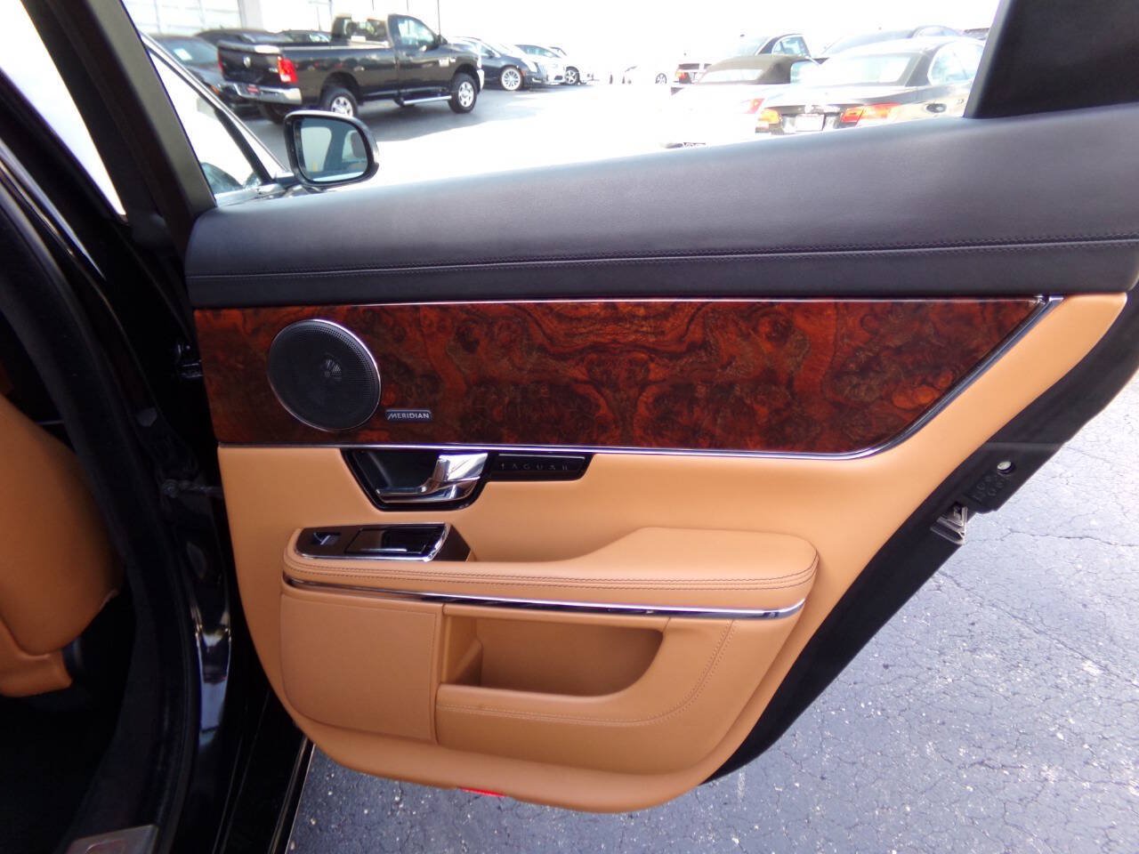 Used 2013 Jaguar XJ AWD image 34