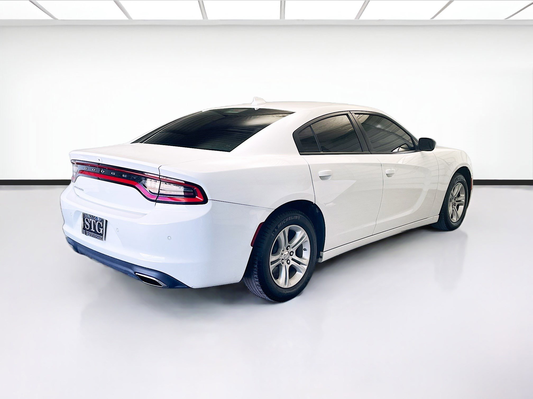 Used 2023 Dodge Charger SXT image 4
