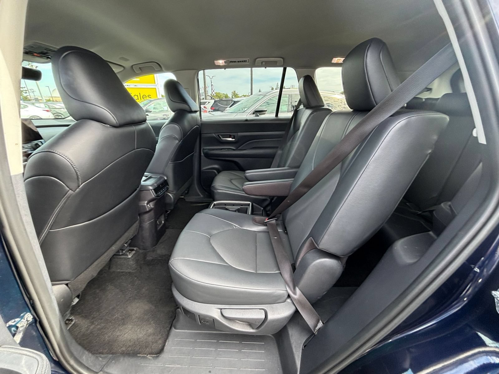 Used 2025 Toyota Grand Highlander FWD image 27