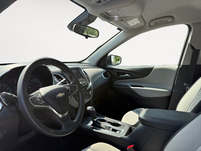 Used 2021 Chevrolet Equinox LS AWD/4WD image 9