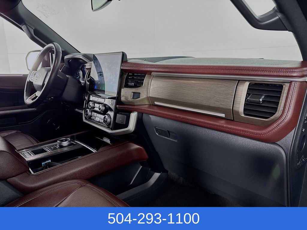 Certified 2024 Ford Expedition Limited image 32