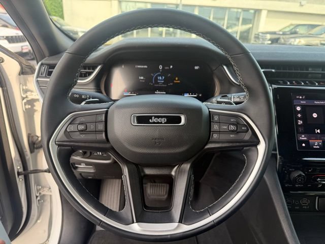 Used 2023 Jeep Grand Cherokee Altitude AWD/4WD image 29
