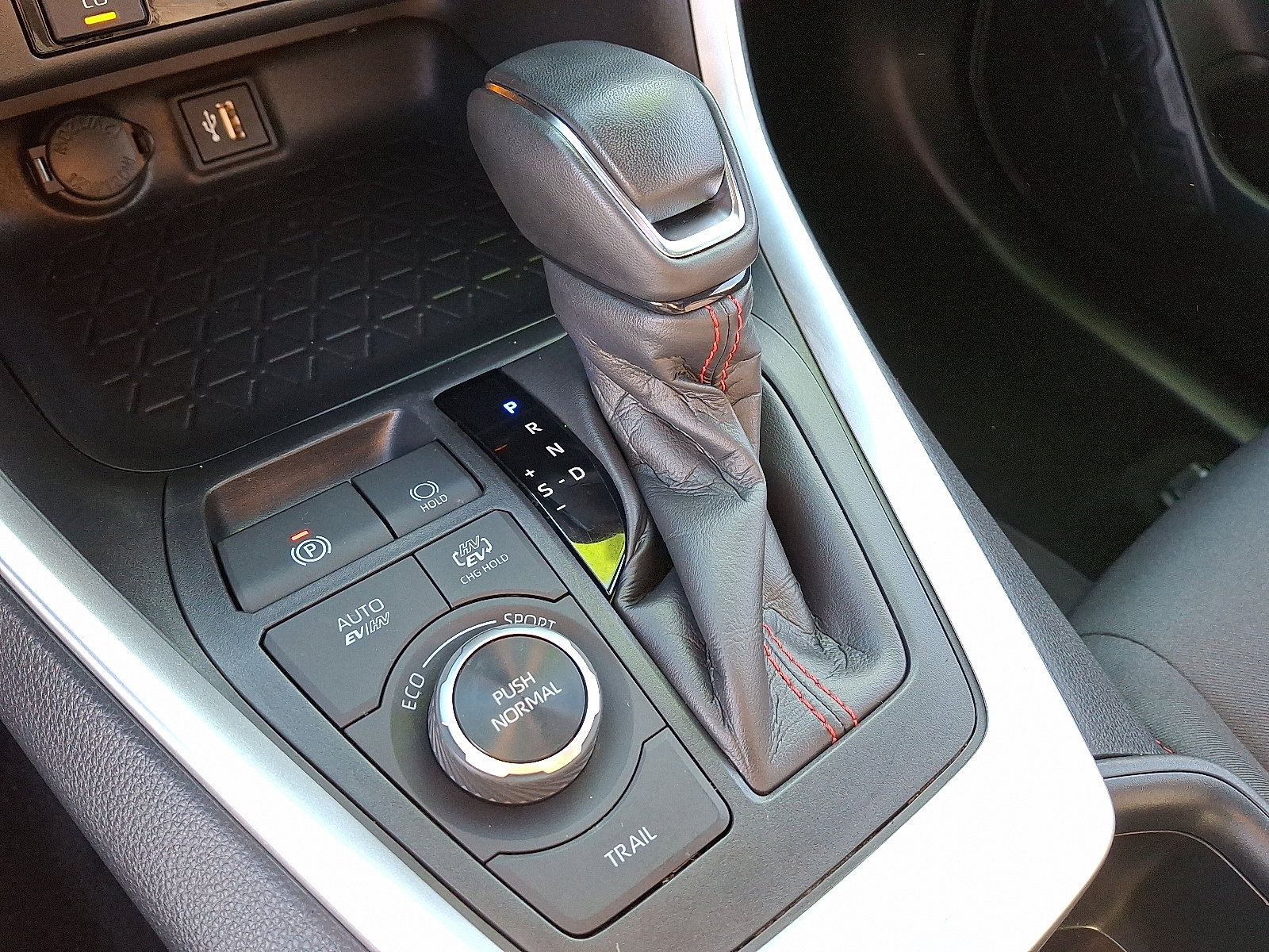 Certified 2023 Toyota RAV4 SE image 16