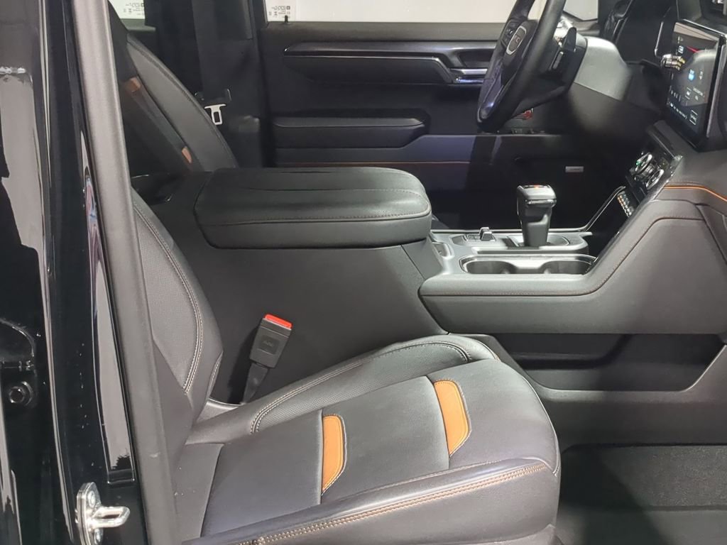 Used 2024 GMC Sierra 1500 AT4 w/ Technology Package AWD/4WD image 22