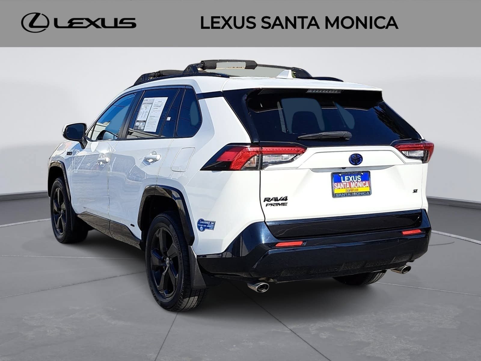 Used 2021 Toyota RAV4 SE w/ Weather & Moonroof Package AWD/4WD image 7