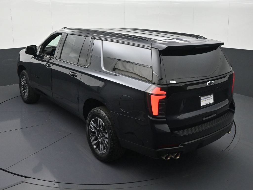 Used 2025 Chevrolet Suburban Z71 AWD/4WD image 24