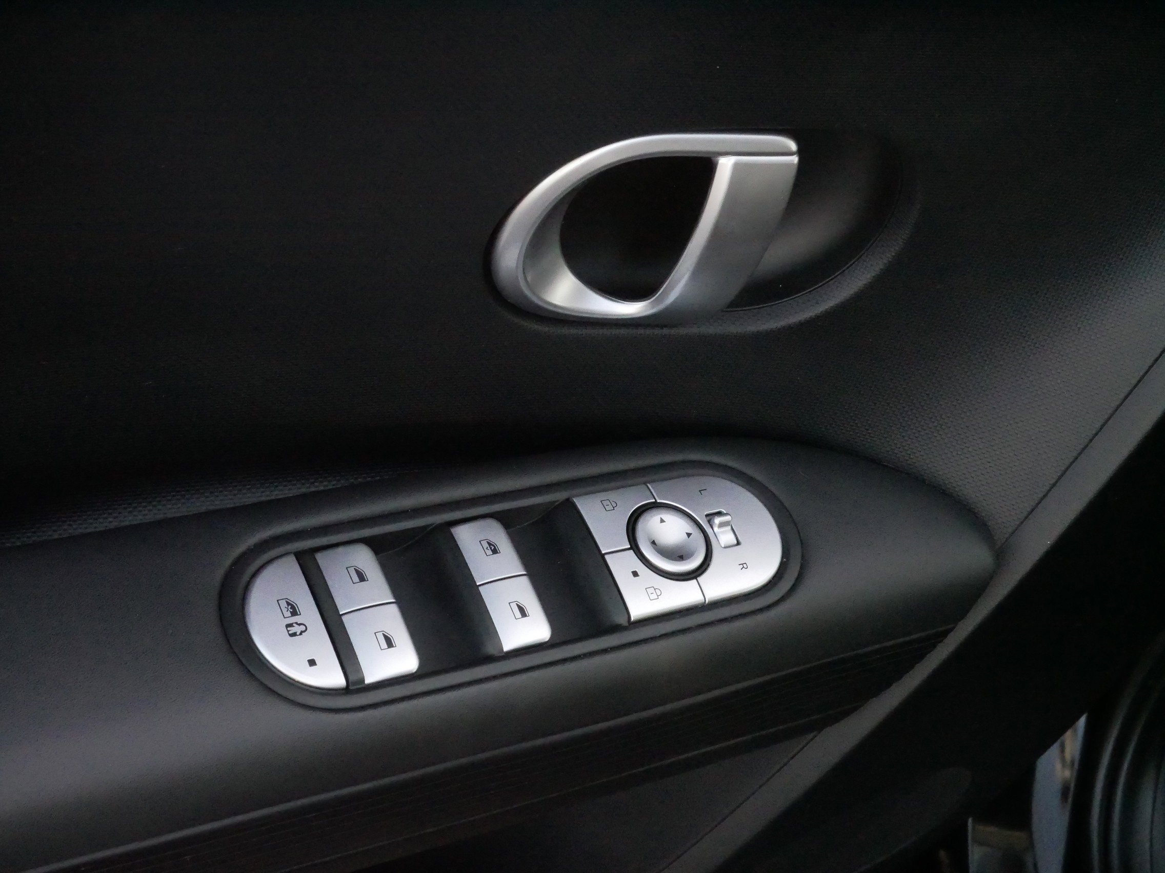 Used 2023 Hyundai Ioniq 5 SE image 19