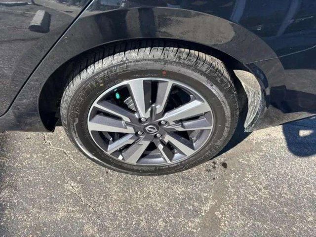 Used 2023 Nissan Versa SV image 14