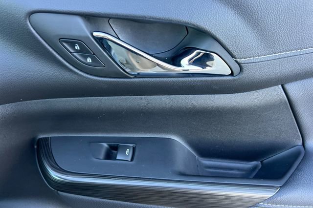 Used 2023 GMC Acadia SLT image 22