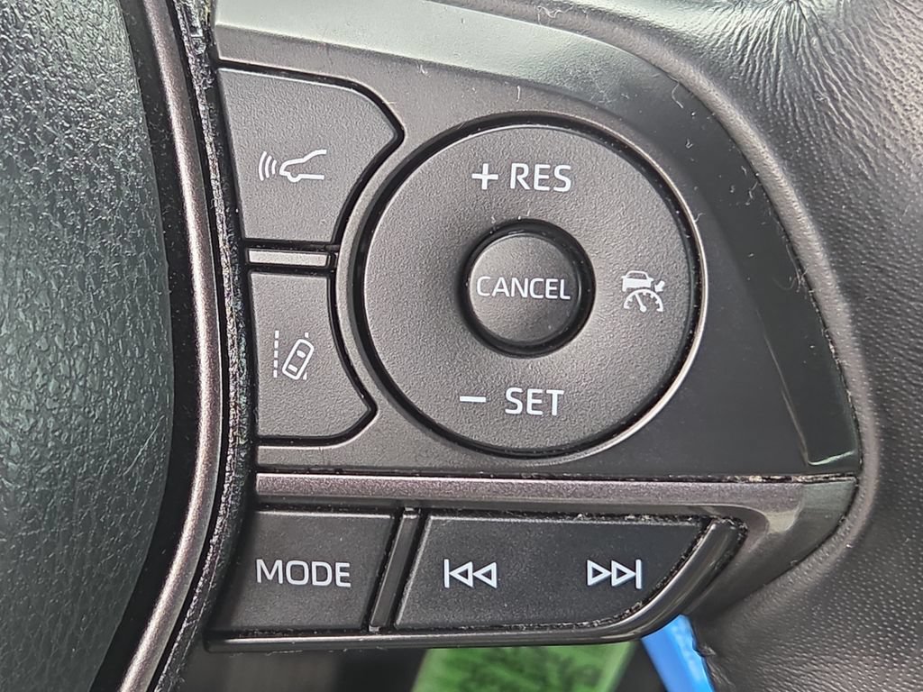 Used 2023 Toyota Camry SE AWD/4WD image 25