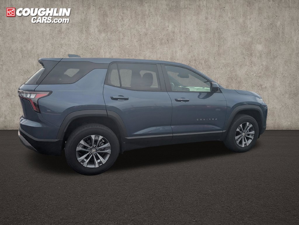 Used 2026 Chevrolet Equinox LT w/ Safety and Technology Package FWD image 8
