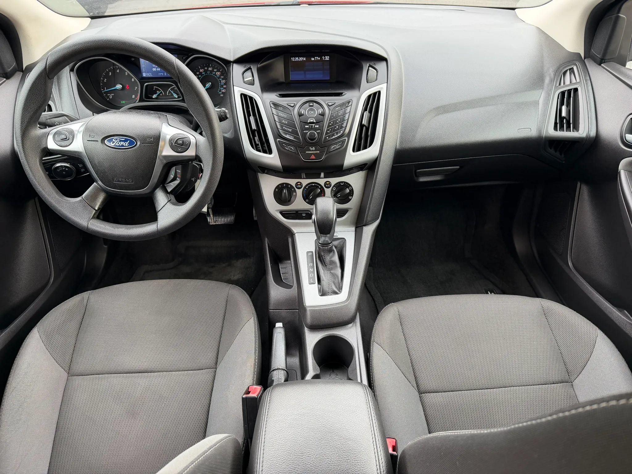 Used 2012 Ford Focus SE FWD image 11