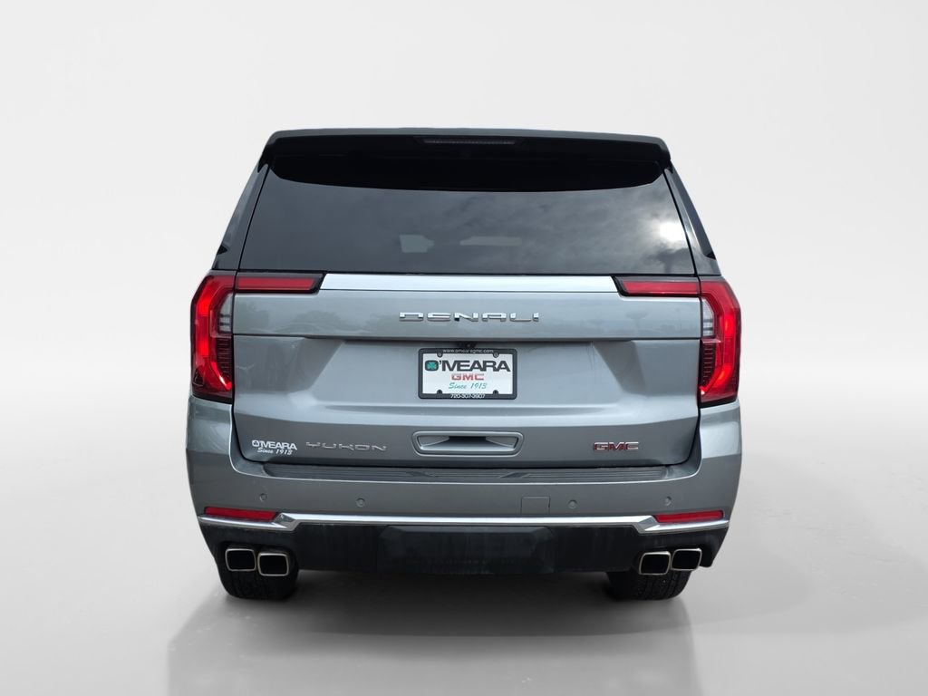 Used 2025 GMC Yukon XL Denali AWD/4WD image 4