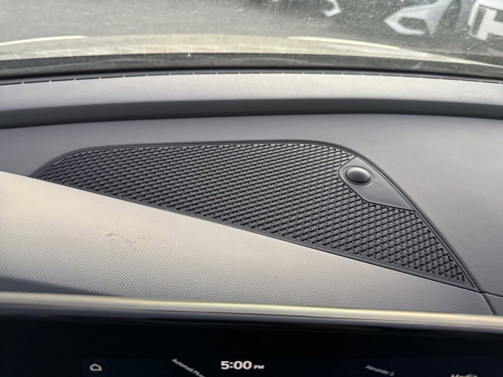 Used 2024 Hyundai Elantra SEL image 25