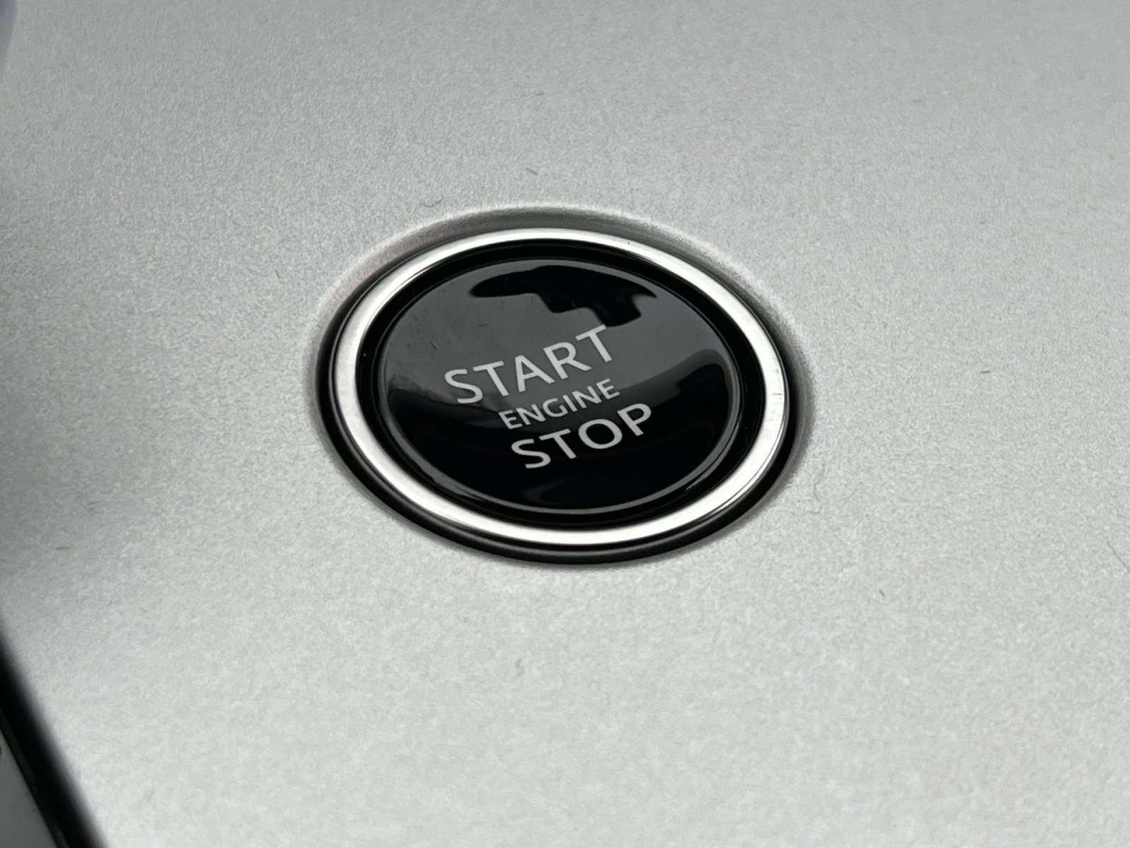 Used 2025 Land Rover Range Rover Autobiography image 31