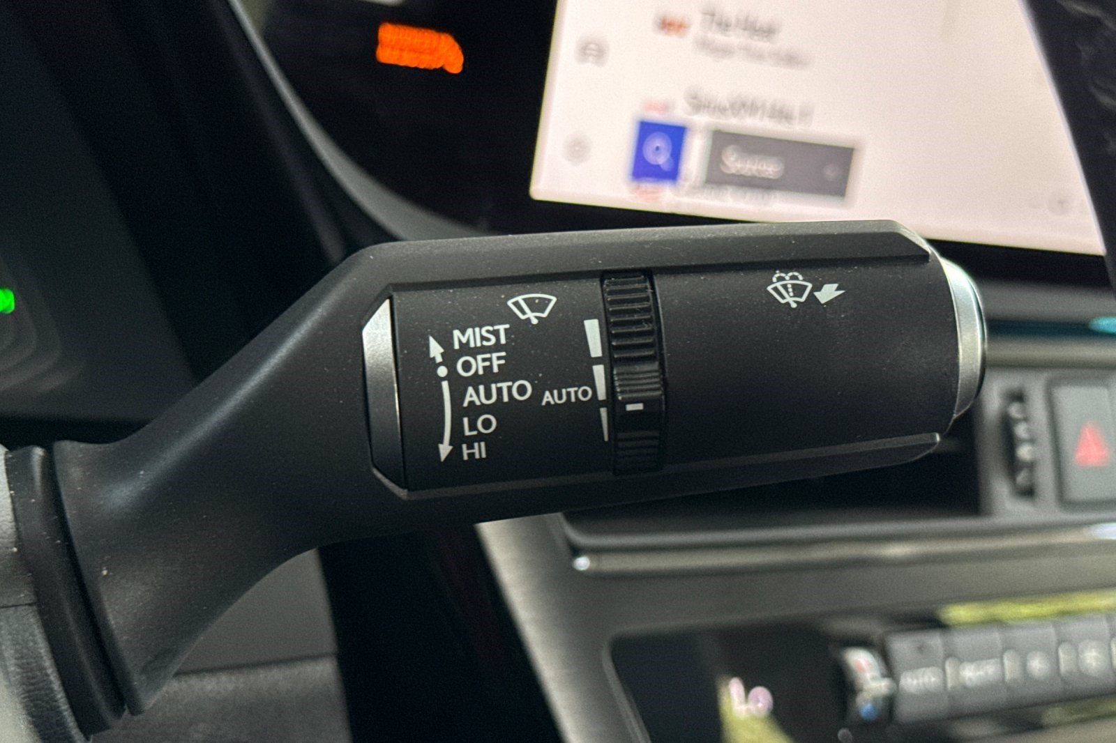 Used 2025 Lexus ES 300h w/ Premium Package FWD image 32