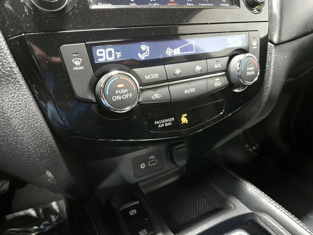 Used 2020 Nissan Rogue SL image 25